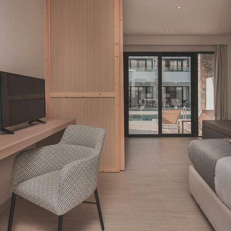 Cavo D' Oro Hotel & Suites Kalamákion Buitenkant foto