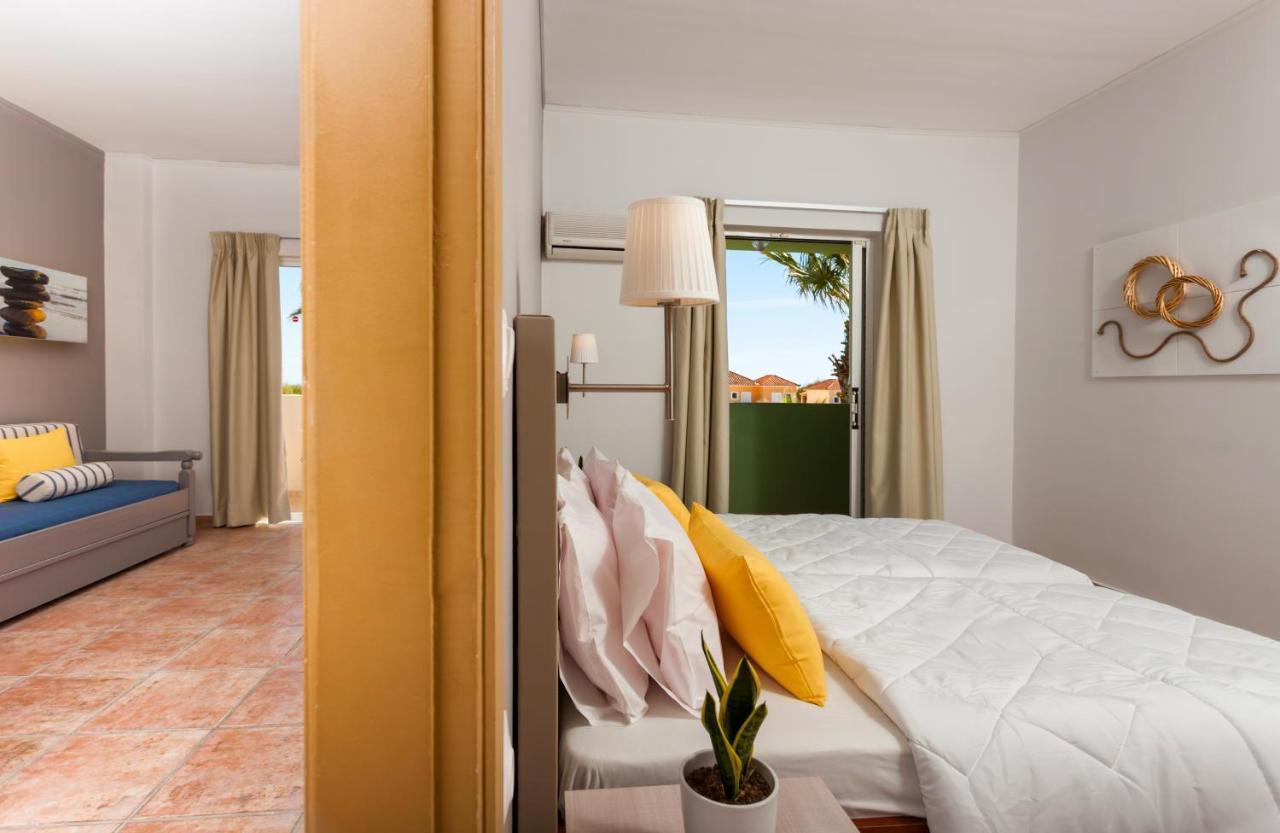 Cavo D' Oro Hotel & Suites Kalamákion Buitenkant foto