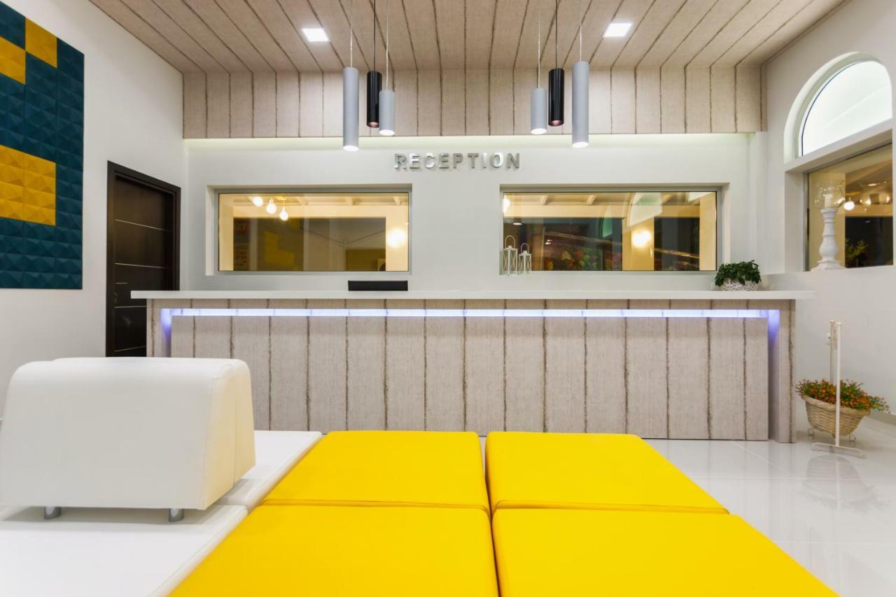 Cavo D' Oro Hotel & Suites Kalamákion Buitenkant foto